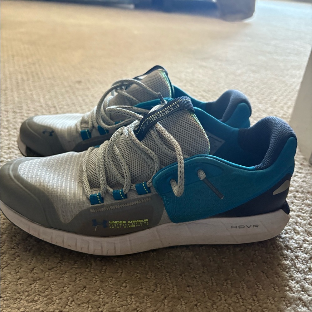 Under Armour hovr spikeless golf shoes